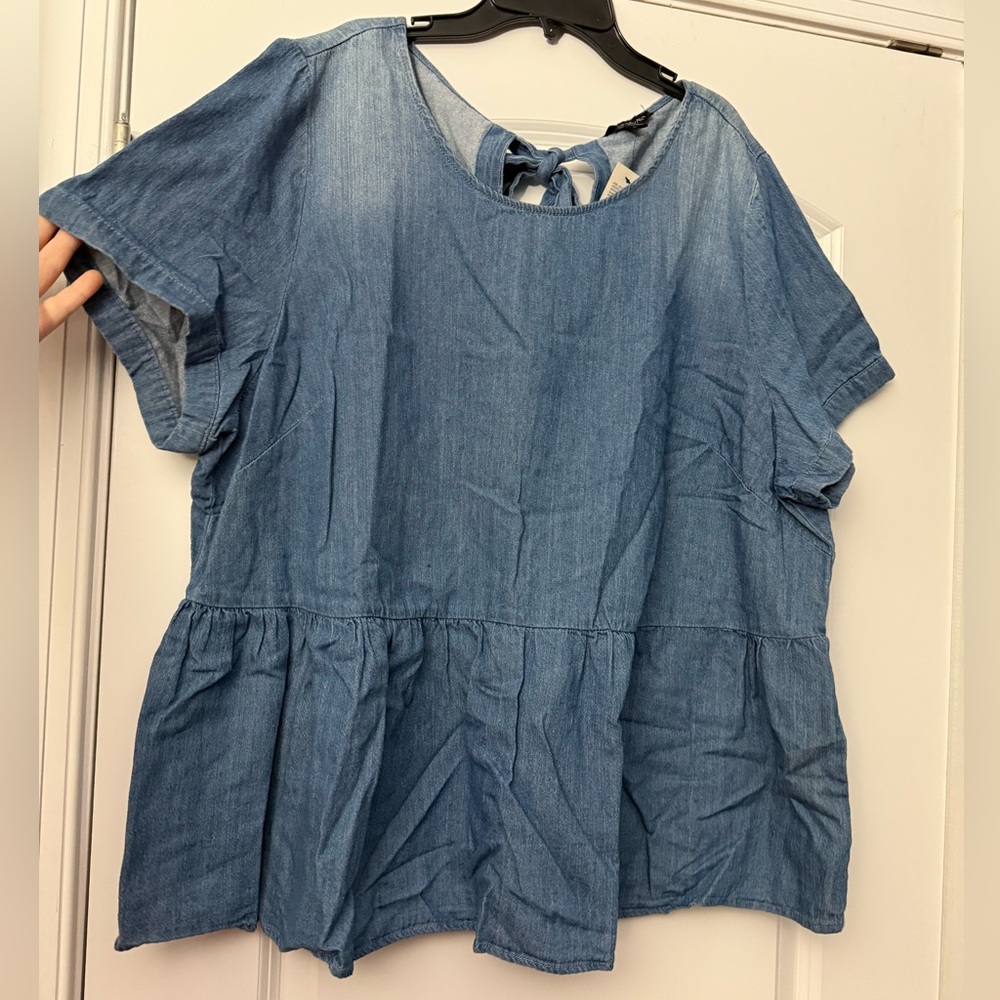 Lane Bryant short sleeve double bow blue denim chambray style top NWT - Picture 2 of 7